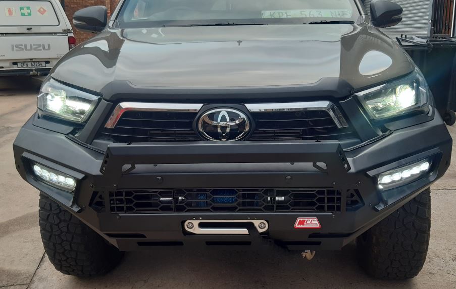 TOYOTA:  HILUX LEGEND or RAIDER GD6 Bumper Replacment