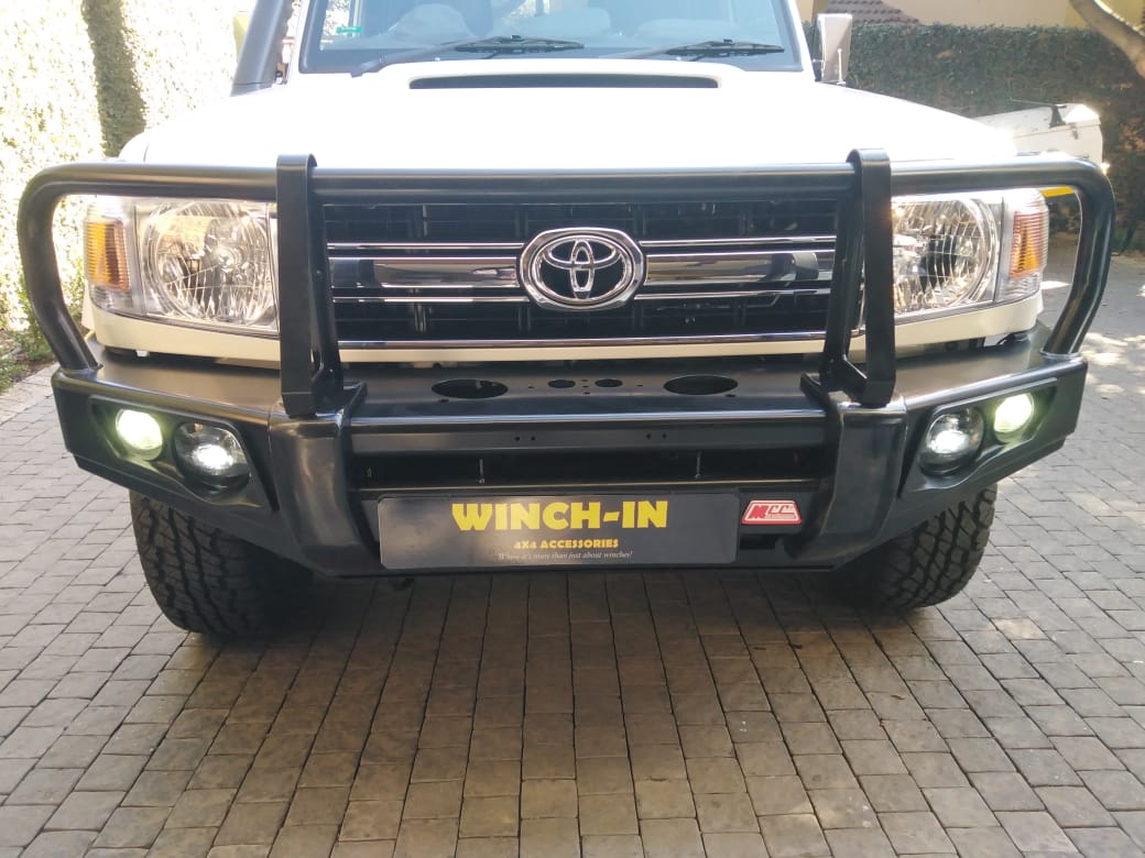 TOYOTA:   LANDCRUISER Bumper Replacment