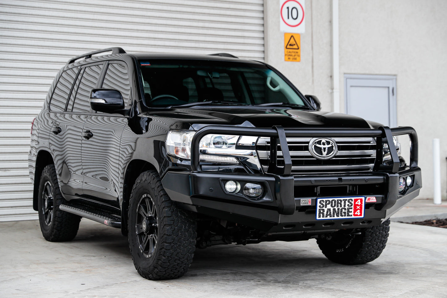 TOYOTA:   LANDCRUISER Bumper Replacment