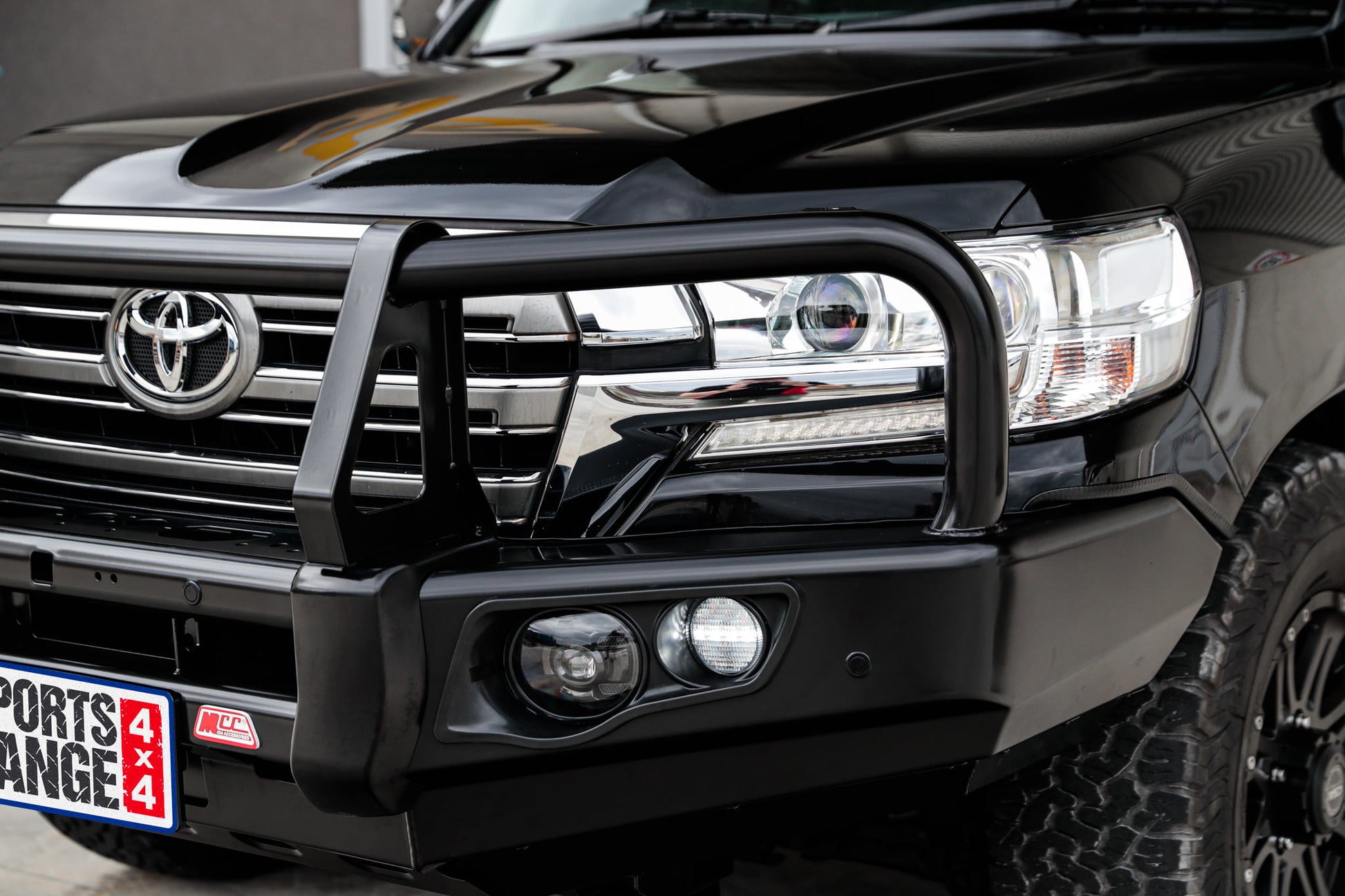 TOYOTA:   LANDCRUISER Bumper Replacment