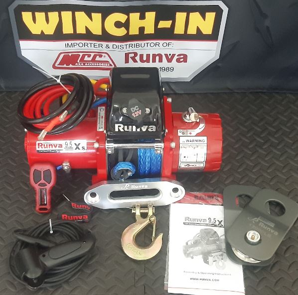 RUNVA WINCH  -  Synthetic Rope  9500lbs (4 309Kg) 12V - Short drum